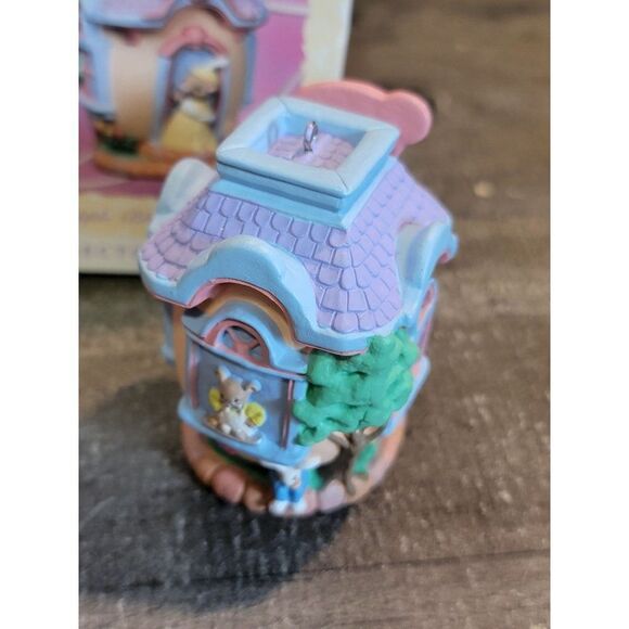 Hallmark Apple Blossom Lane 1997 ornament Xmas decor - Picture 4 of 7